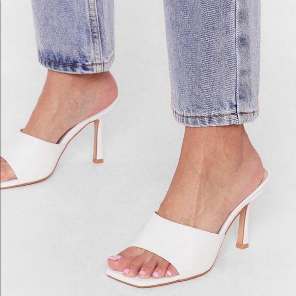 Nasty Gal Square-Toed White Heeled Mules - Size 7.5 - Picture 2 of 6